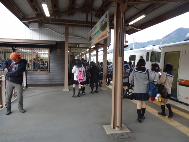 飛騨萩原駅